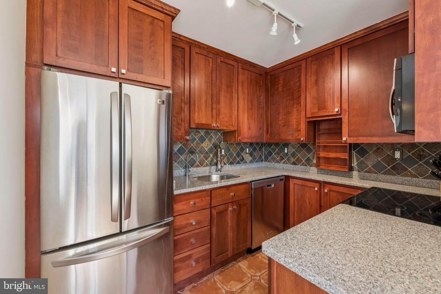 2501 Calvert Street NW #701 photo 14