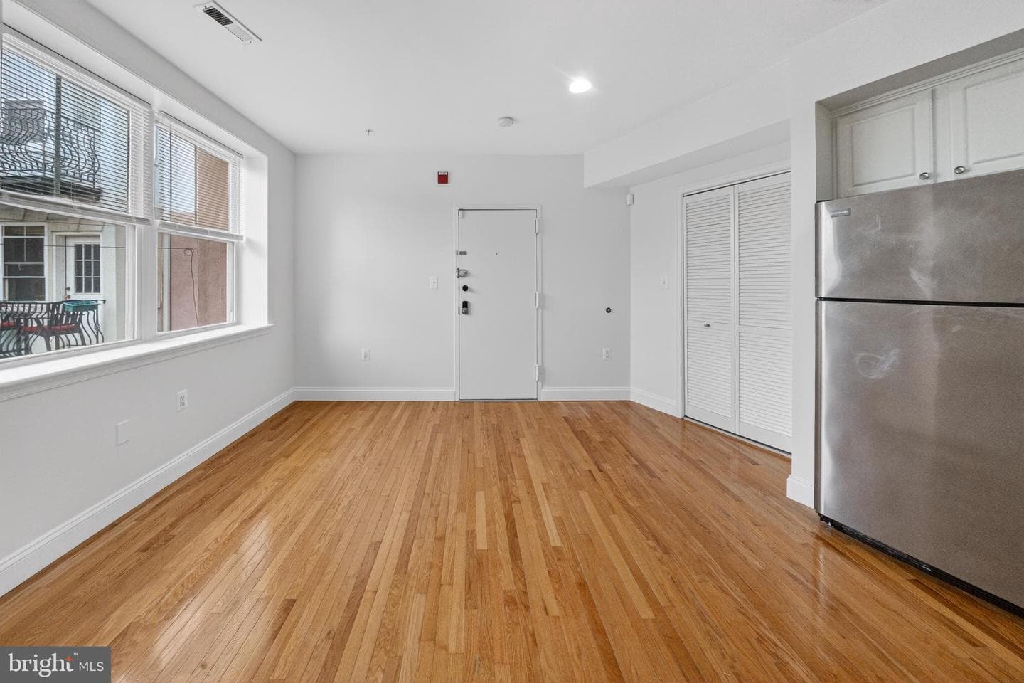 1629 L Street NE #202 photo 4