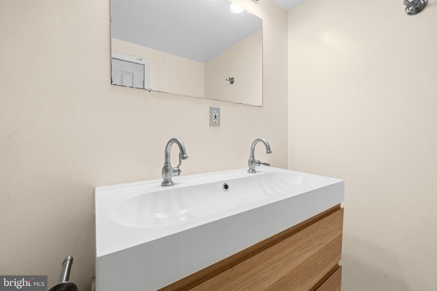 512 Quincy Street NW photo 40