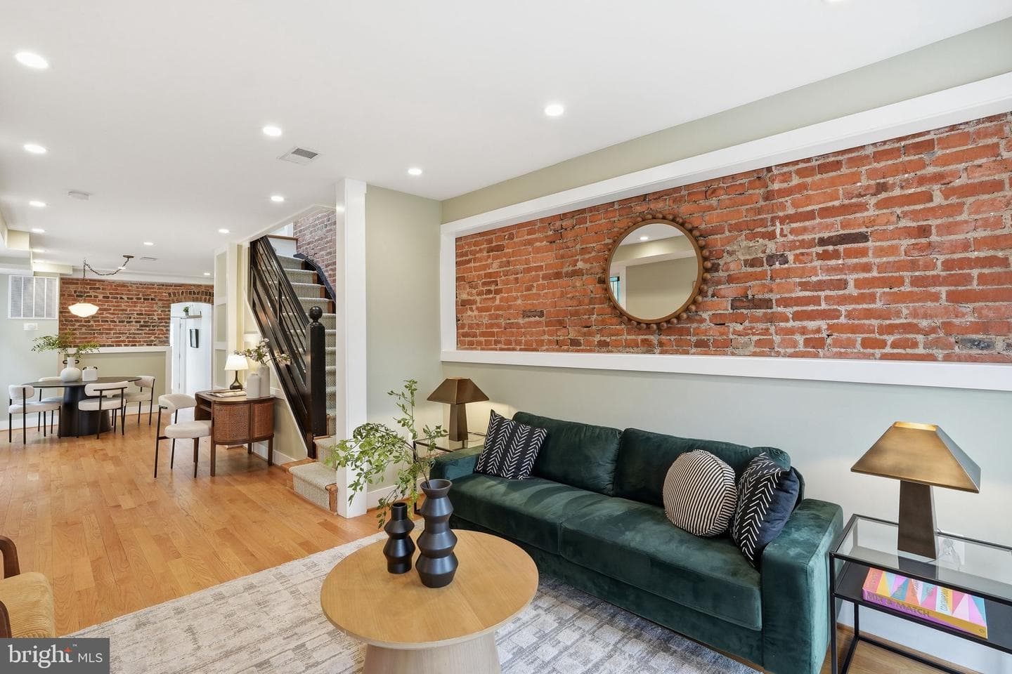 1604 D Street SE photo 5