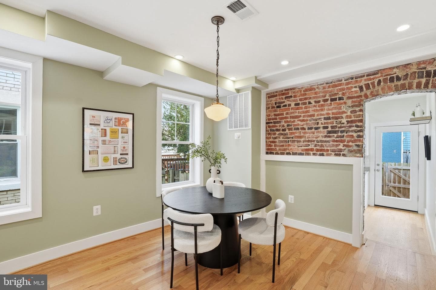 1604 D Street SE photo 9