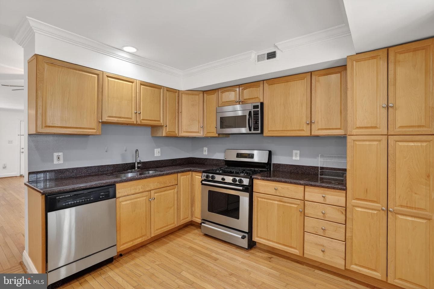 1353 C Street SE photo 11