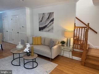 1353 C Street SE photo 3