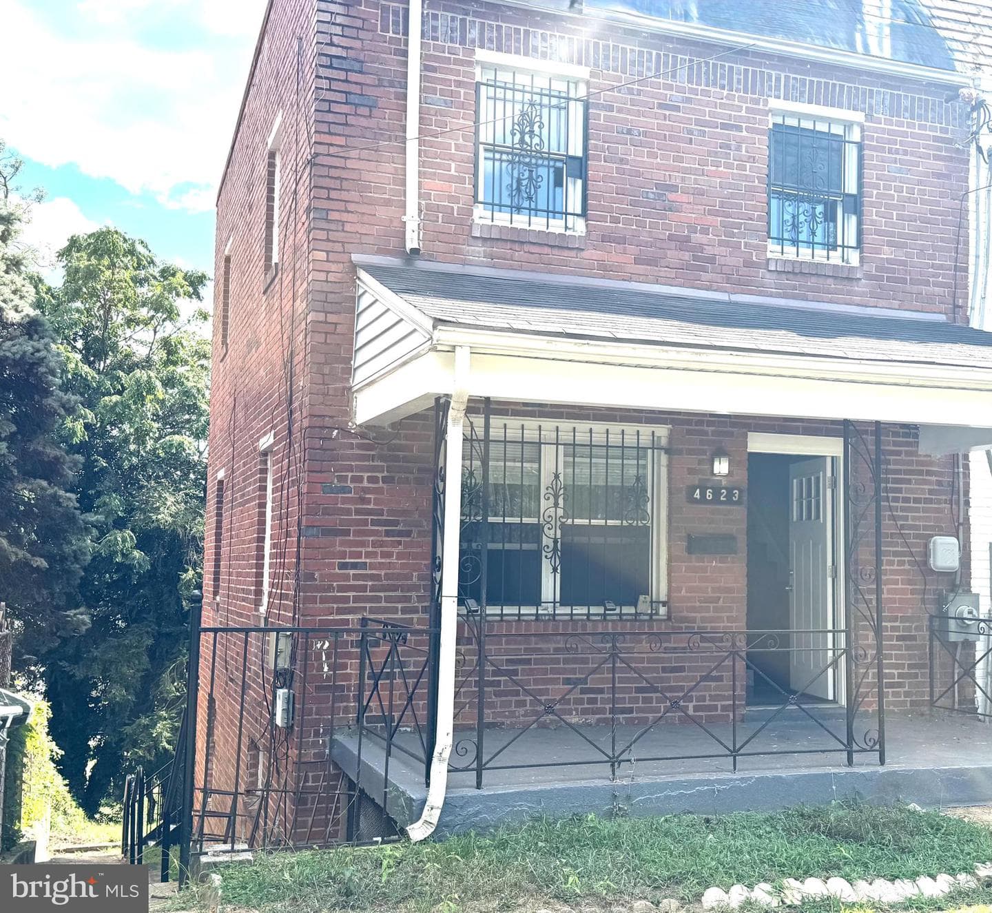 4623 Jay Street NE photo 2