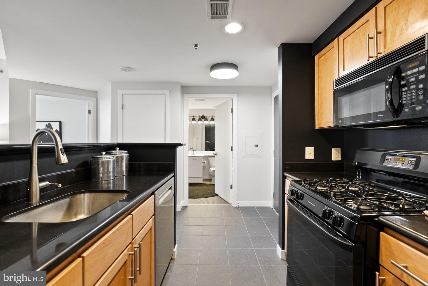3883 Connecticut Avenue NW #303 photo 8