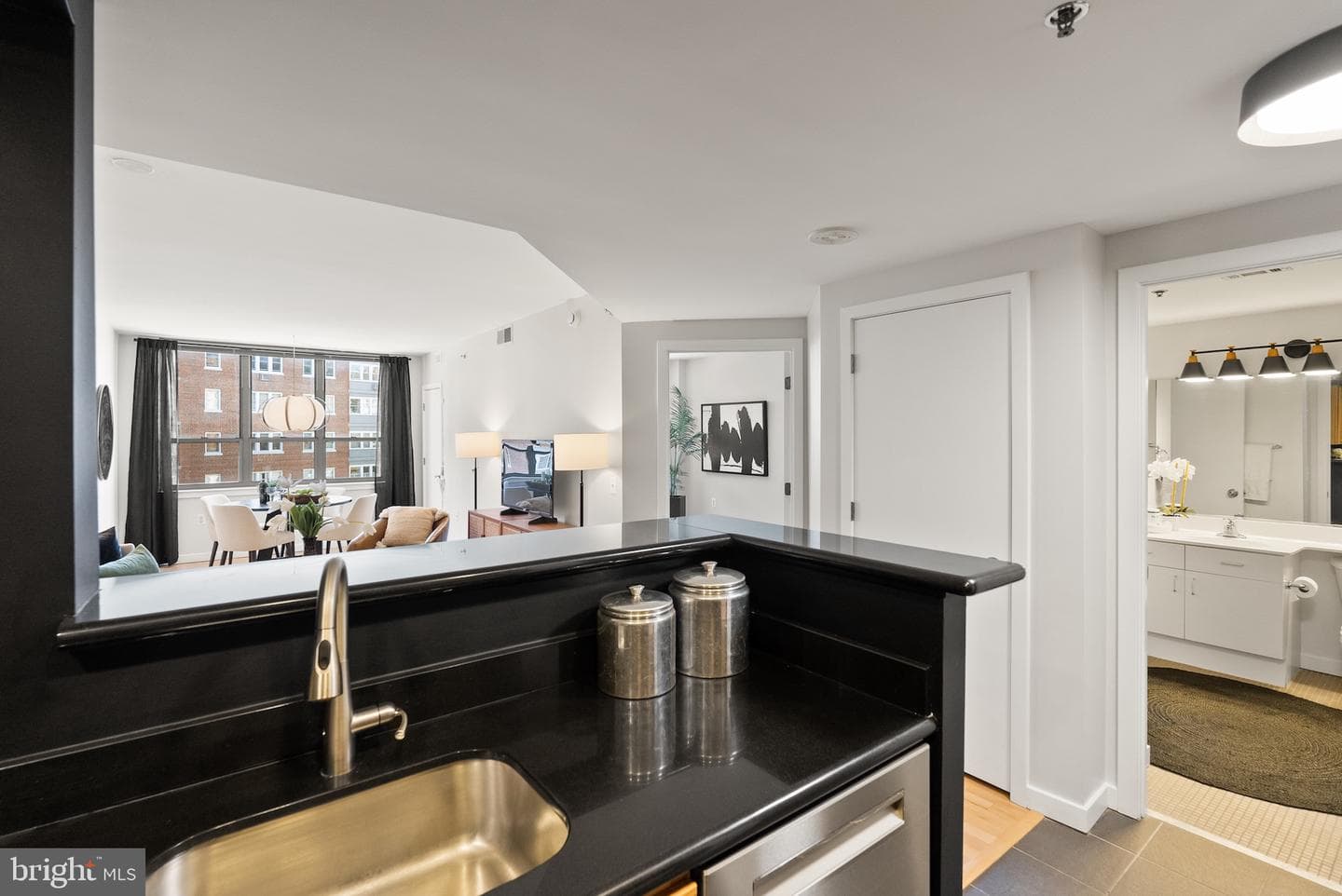 3883 Connecticut Avenue NW #303 photo 9