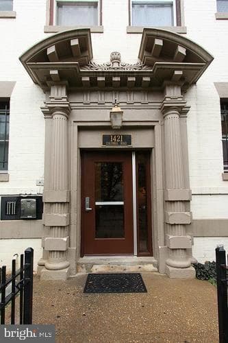 1421 Columbia Road NW #105 photo 4