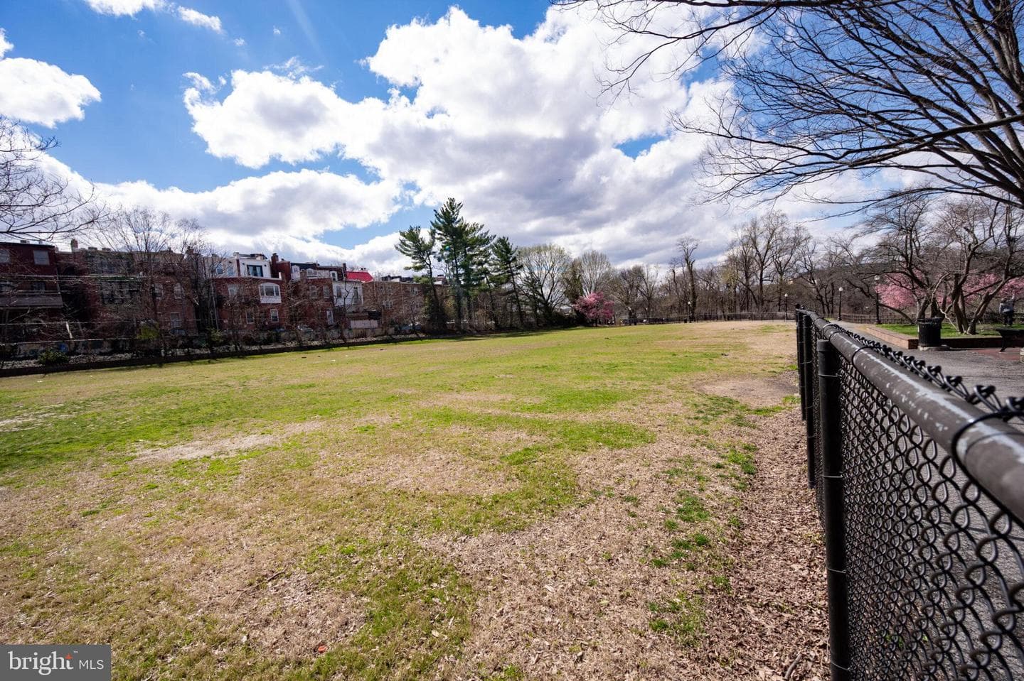 1860 Clydesdale Place NW #105 photo 50