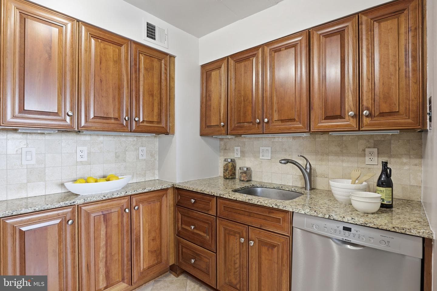 4301 Massachusetts Avenue NW #8007 photo 15