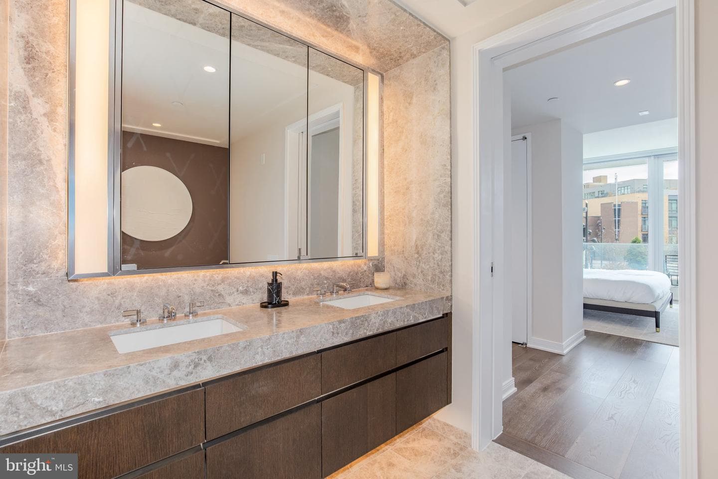 601 Wharf Street SW #203 photo 16