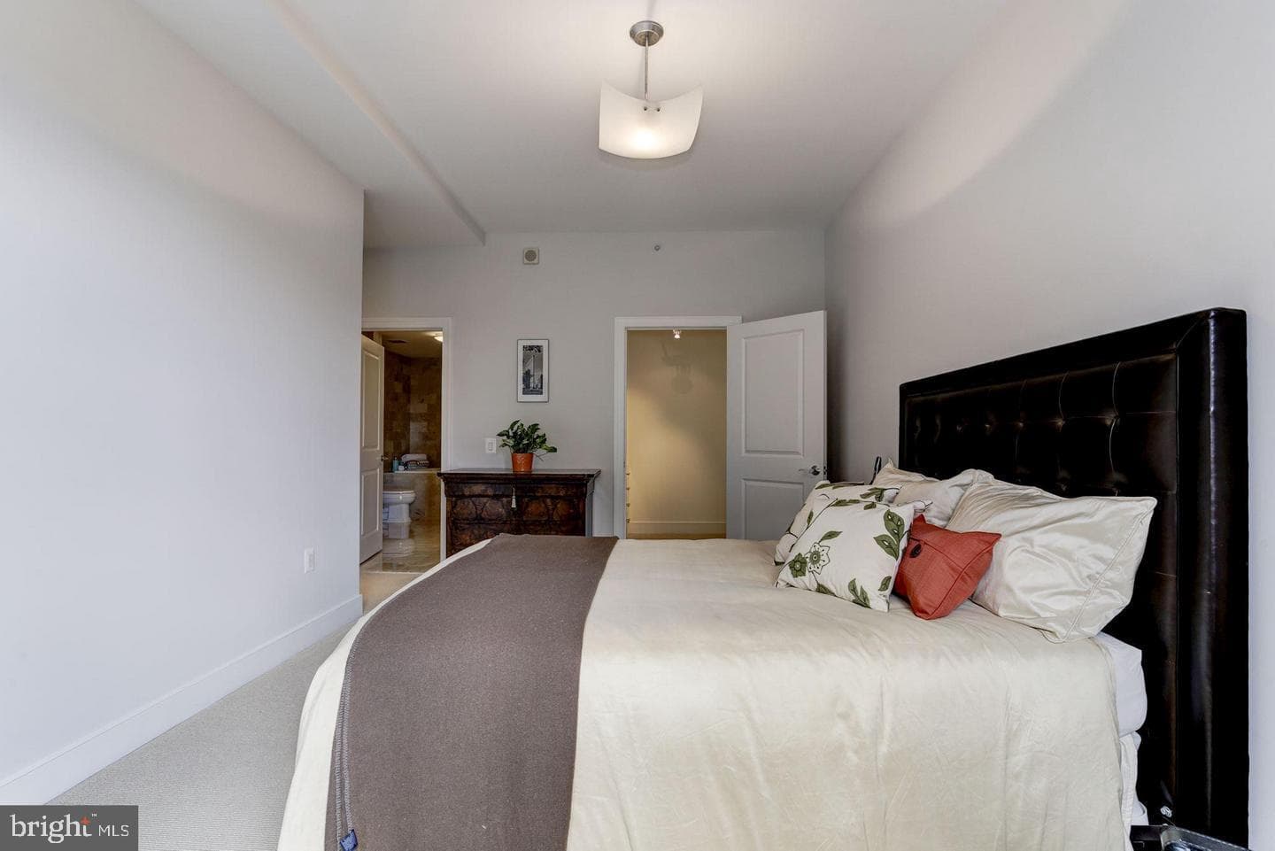 2425 L Street NW #730 photo 11