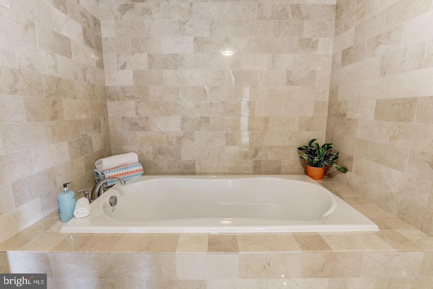 2425 L Street NW #730 photo 20