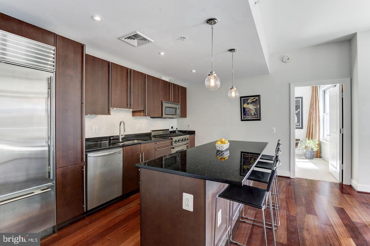 2425 L Street NW #730 photo 4