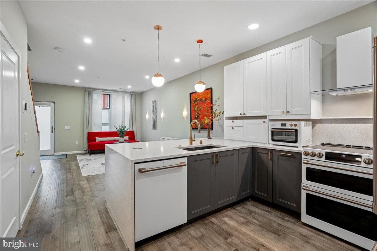343 Cedar Street NW #111, Washington