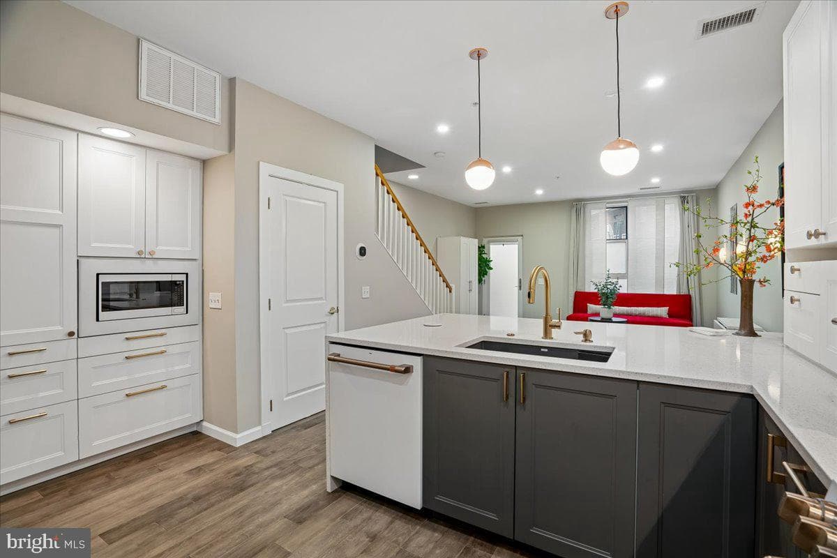 343 Cedar Street NW #111 photo 20