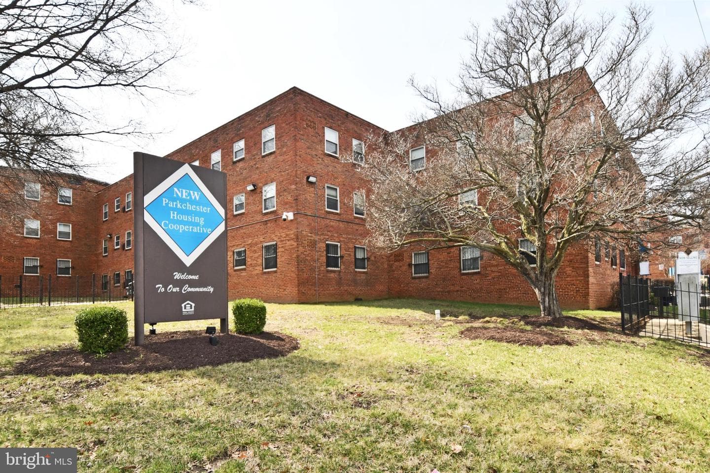2900 Pomeroy Rd SE #104, Washington