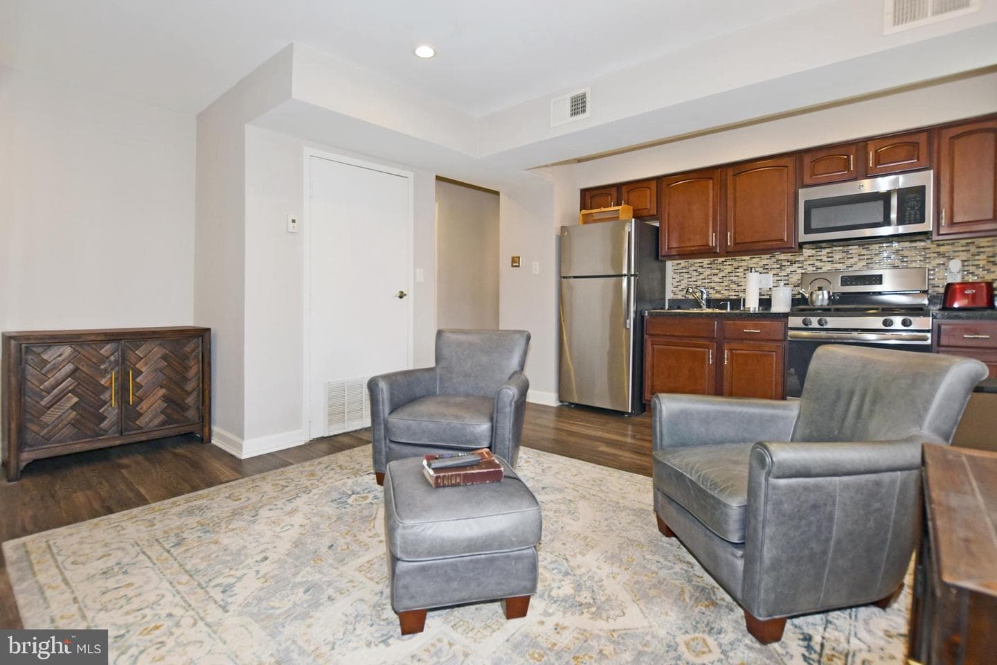 2900 Pomeroy Rd SE #104 photo 6