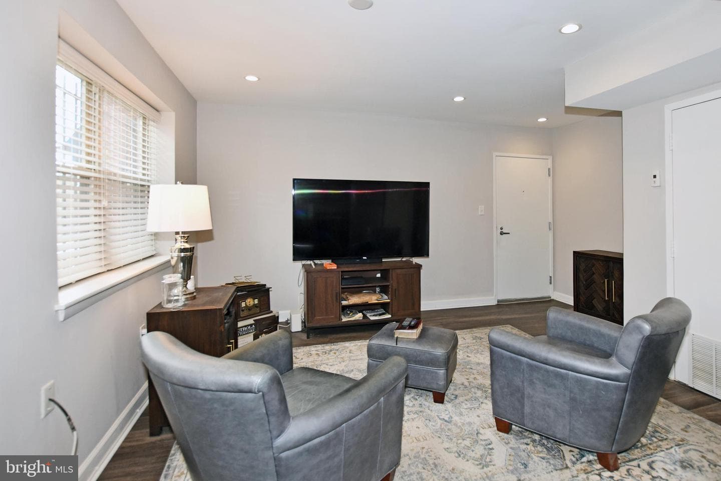 2900 Pomeroy Rd SE #104 photo 7