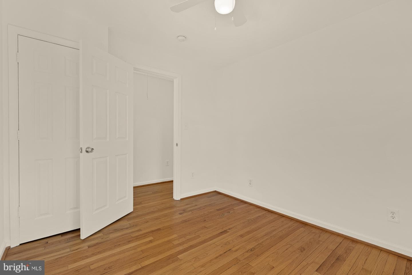 2425 Perry Street NE photo 25