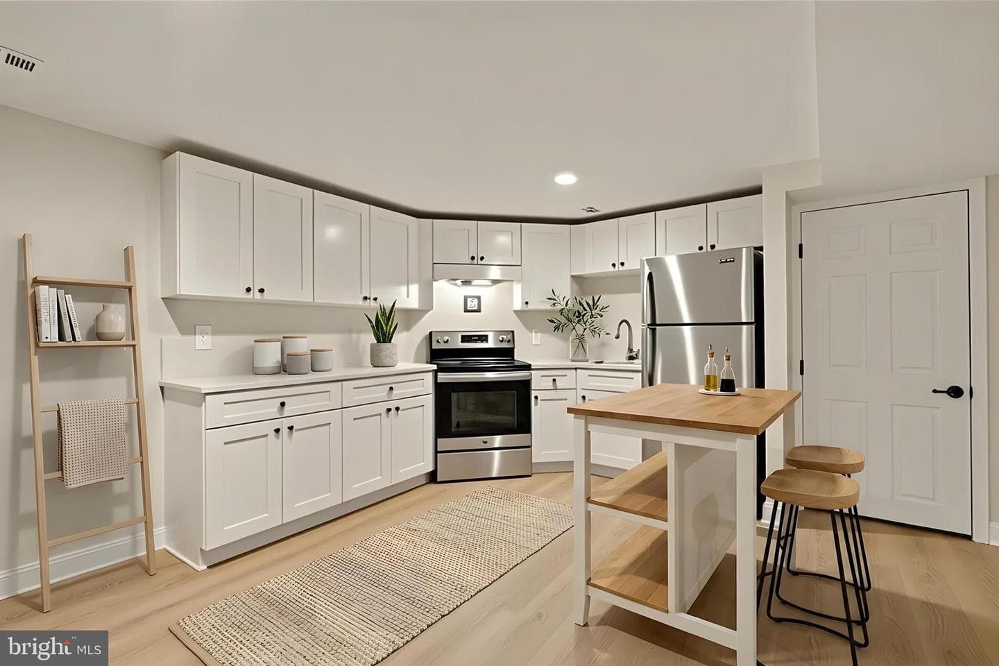 1248 Girard Street NW photo 33
