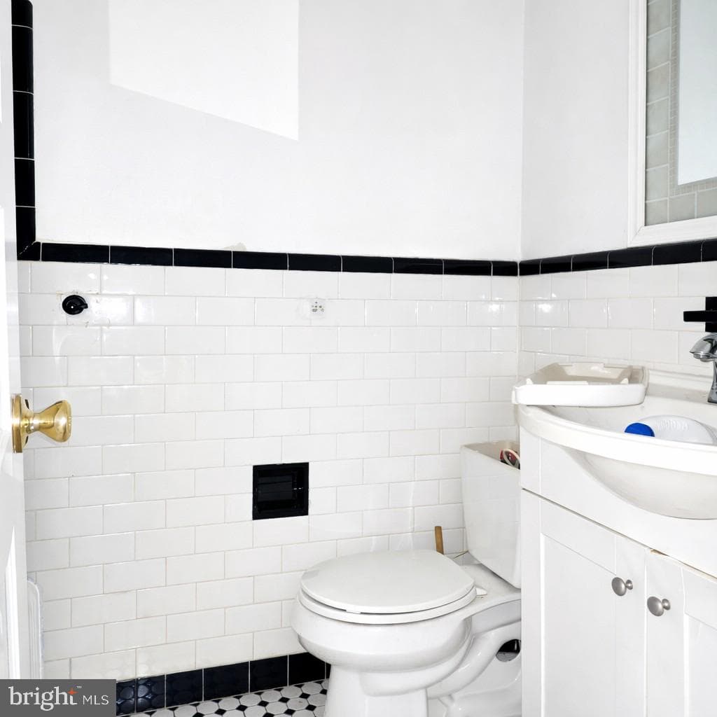 1105 Morse Street NE photo 9