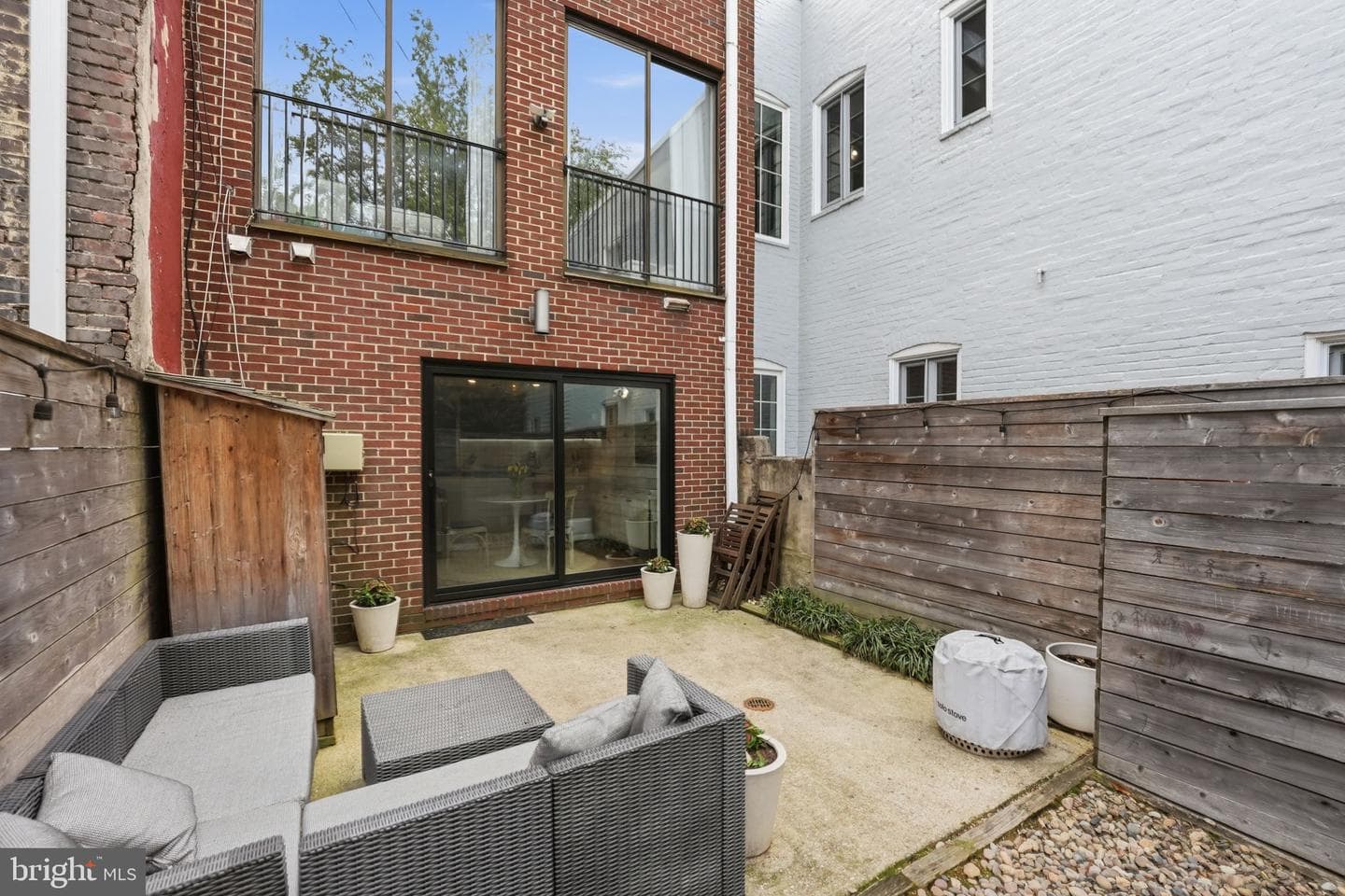 822 Constitution Avenue NE photo 27