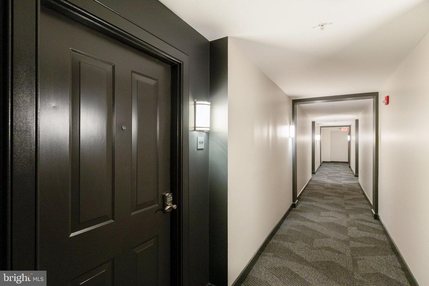 555 Massachusetts Avenue NW #1319 photo 10