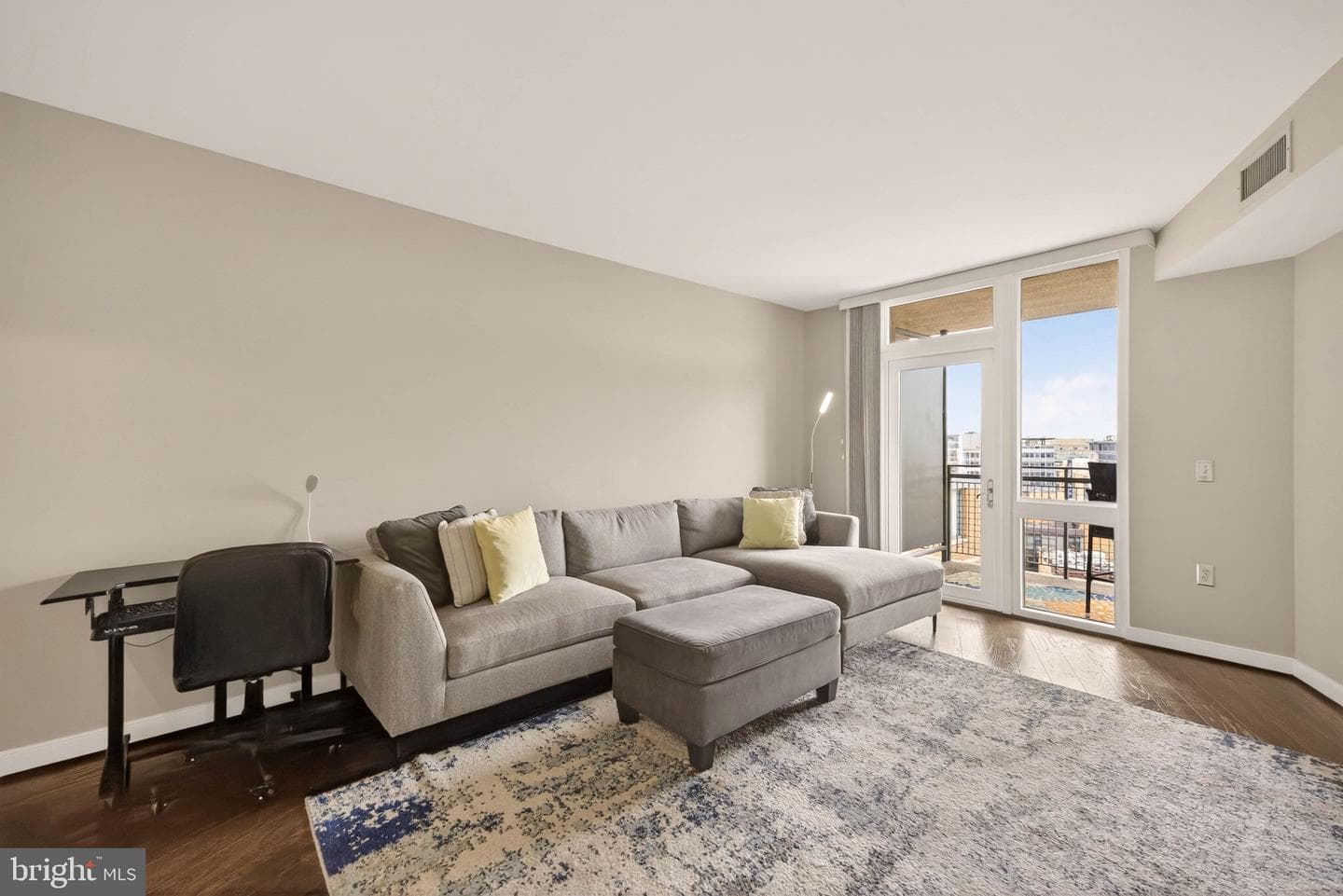 555 Massachusetts Avenue NW #1319 photo 18