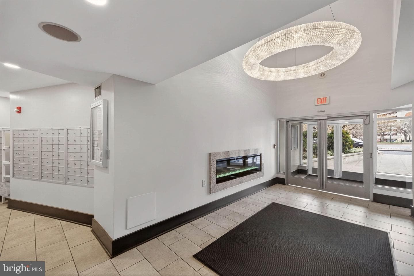 555 Massachusetts Avenue NW #1319 photo 32