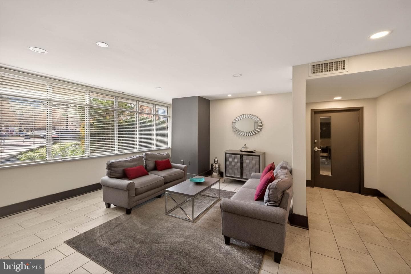 555 Massachusetts Avenue NW #1319 photo 34
