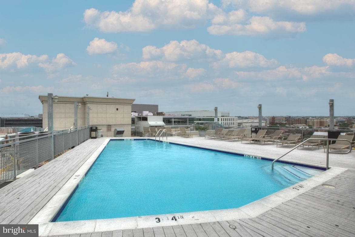 555 Massachusetts Avenue NW #1319 photo 8