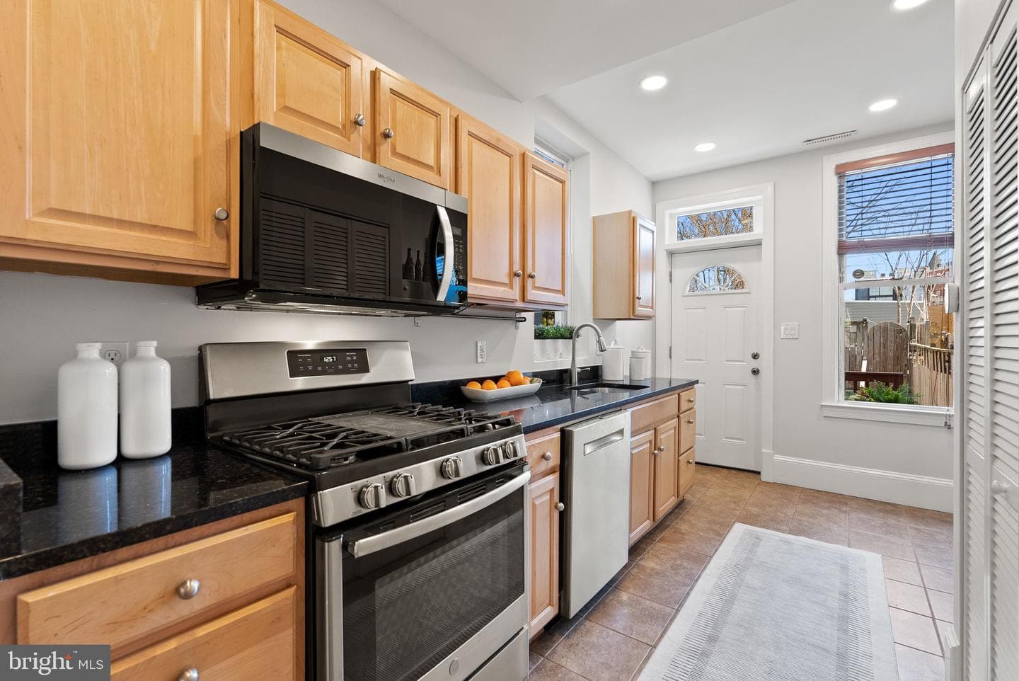 633 12th Street NE photo 13