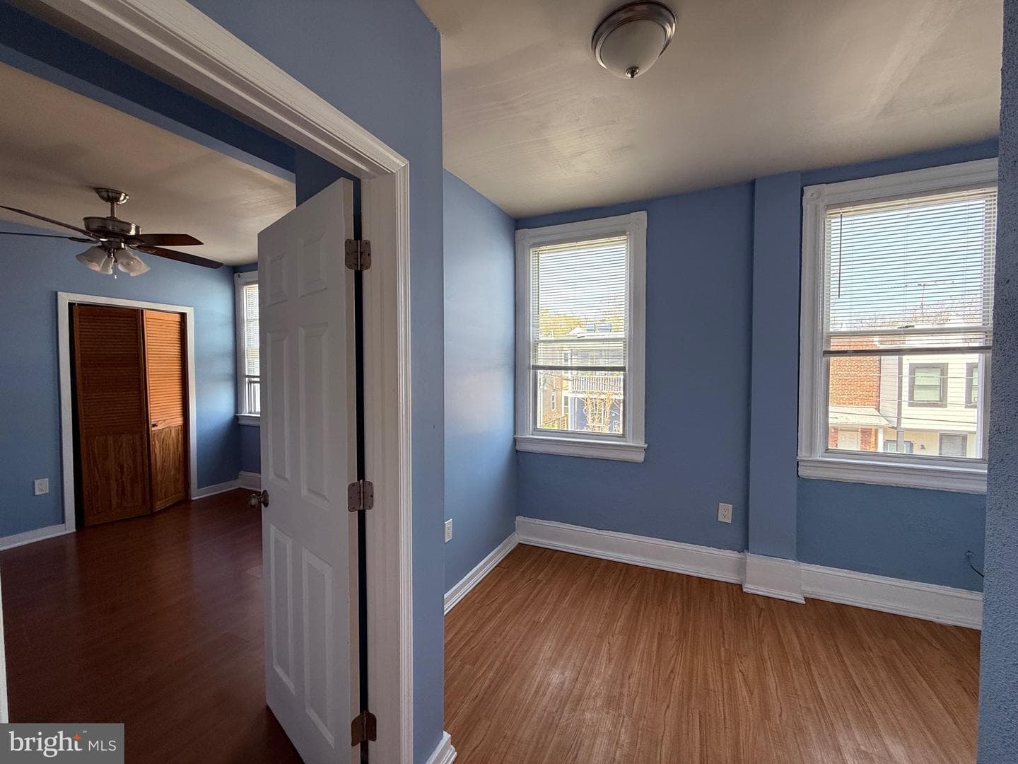 528 Hobart Place NW photo 18