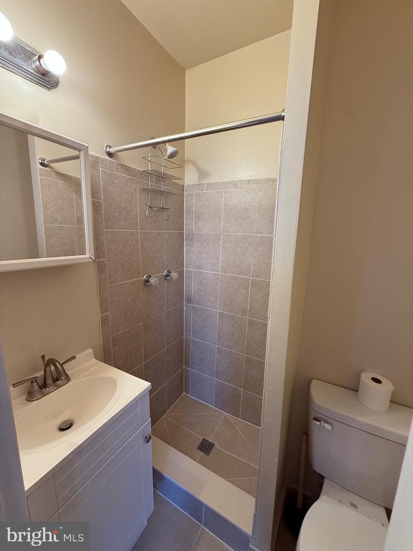528 Hobart Place NW photo 24