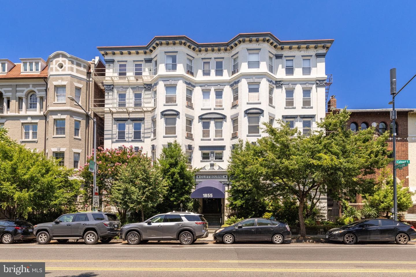 1855 Calvert Street NW #102 photo 2