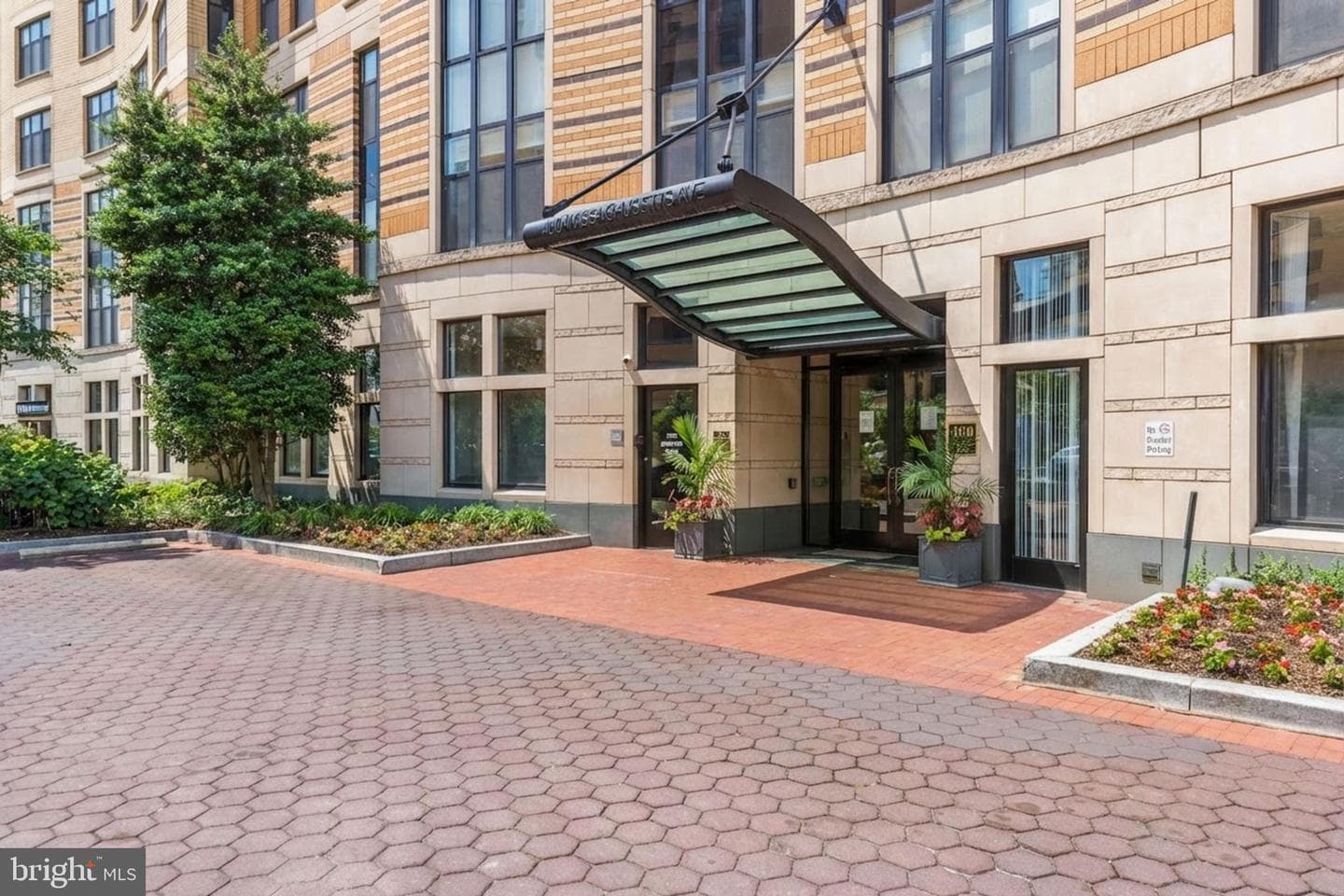 400 Massachusetts Avenue NW #622