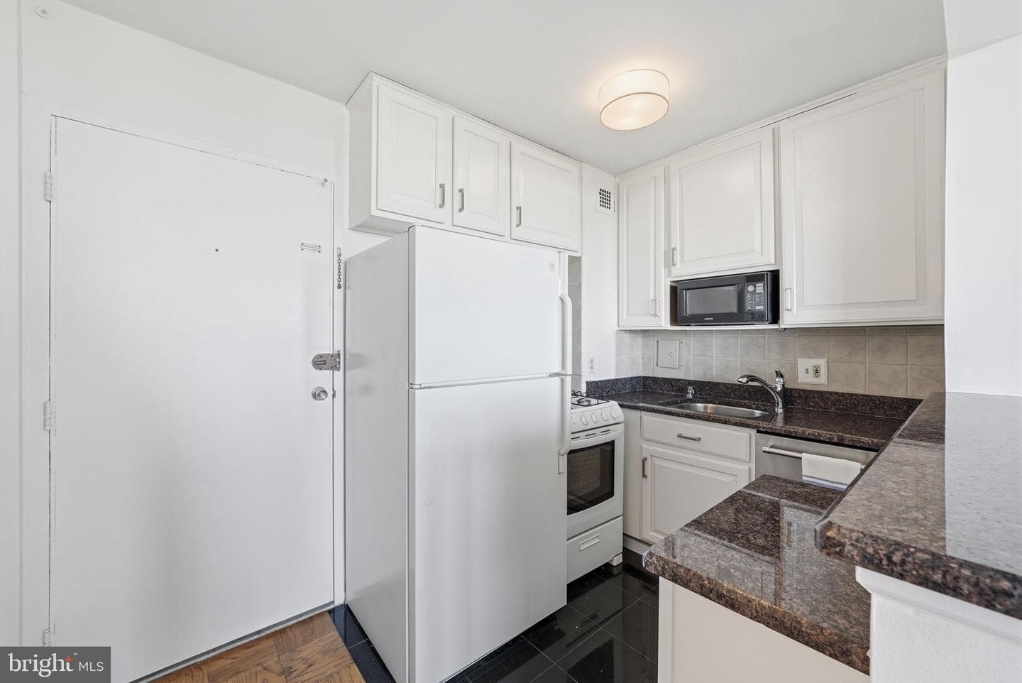 2800 Wisconsin Avenue NW #1001 photo 11