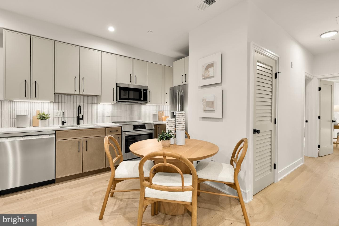 1463 Harvard Street NW #5 photo 7
