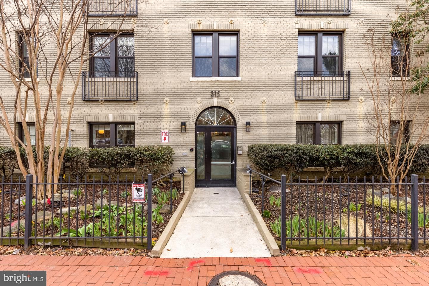 315 G Street NE #303 photo 16