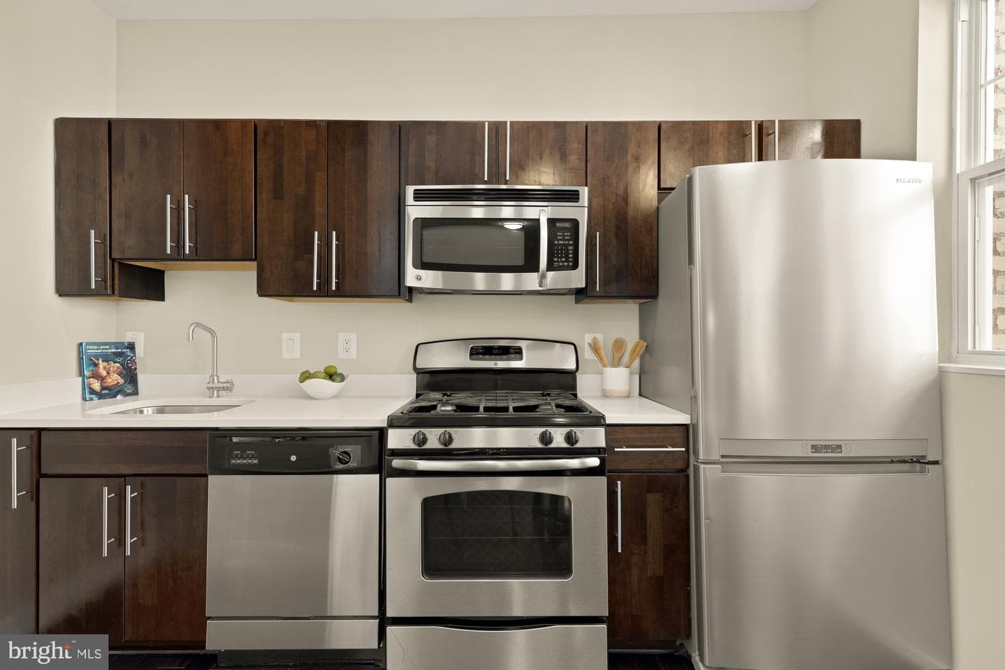 315 G Street NE #303 photo 7