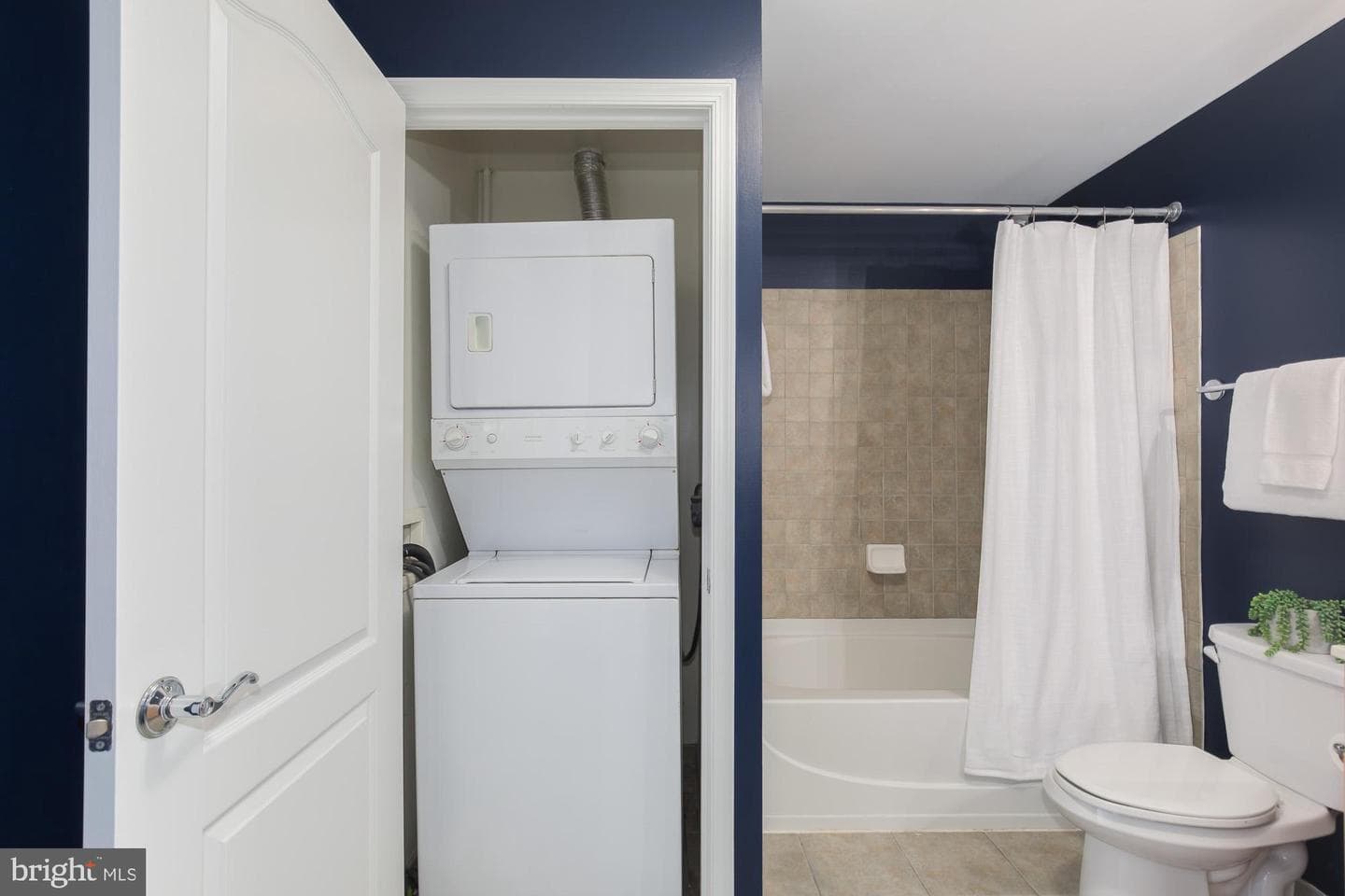 1111 11th Street NW #309 photo 16