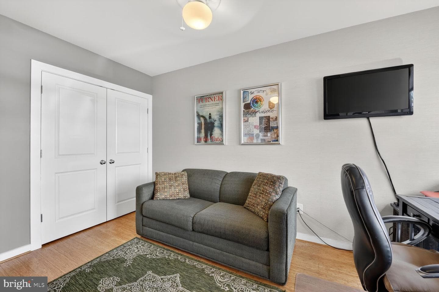 814 3rd Street SE photo 4