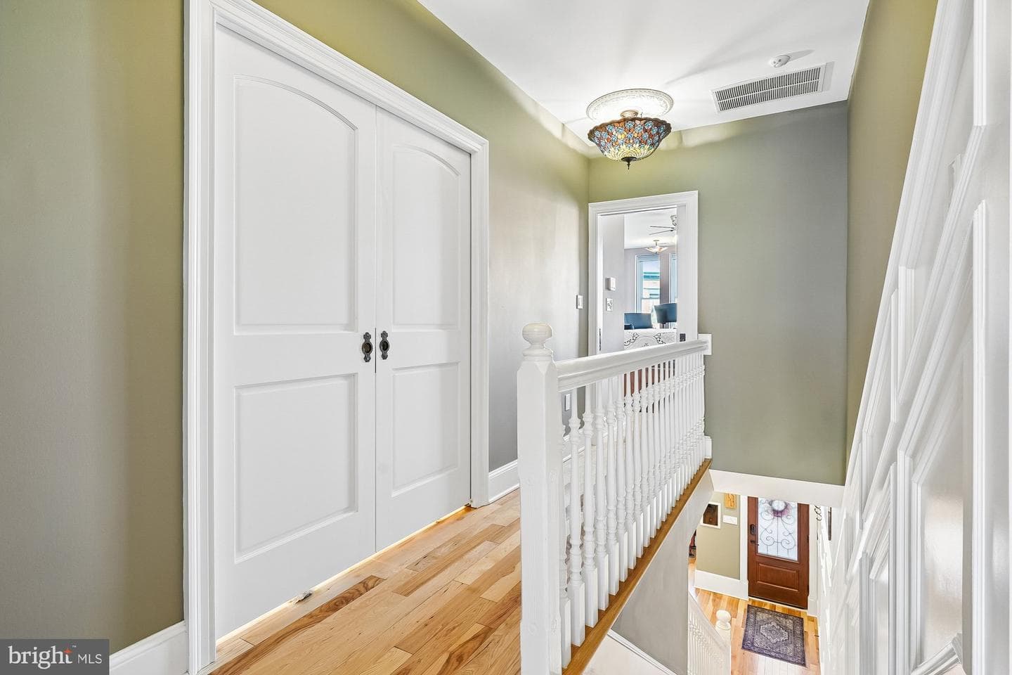 909 C Street NE photo 24