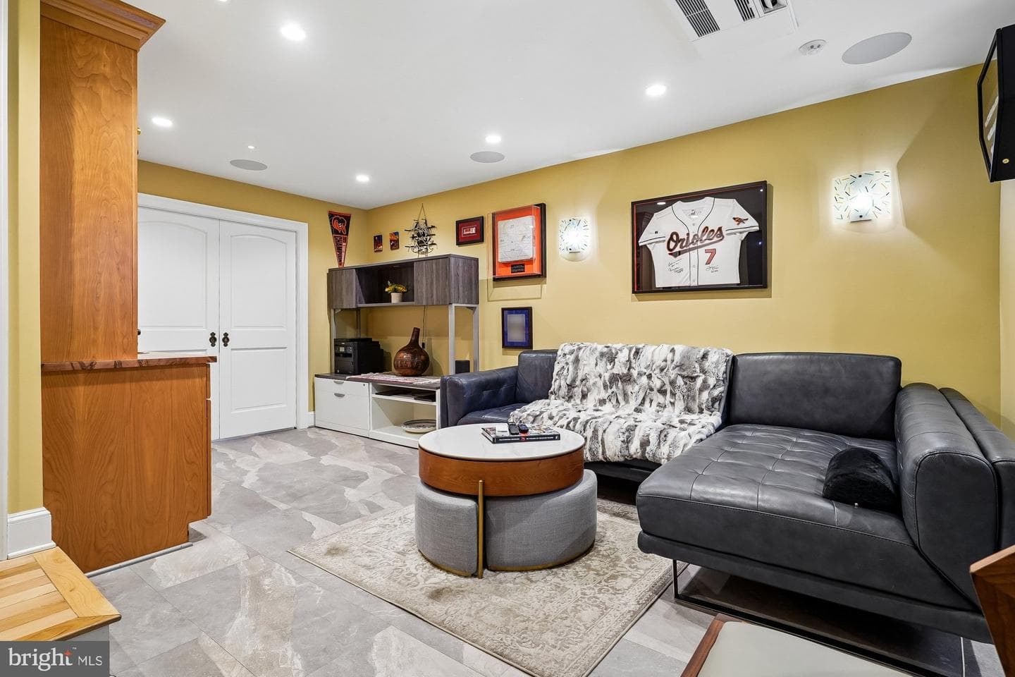 909 C Street NE photo 33
