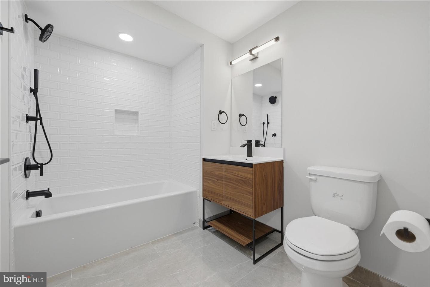 919 12th Street NE #303 photo 13