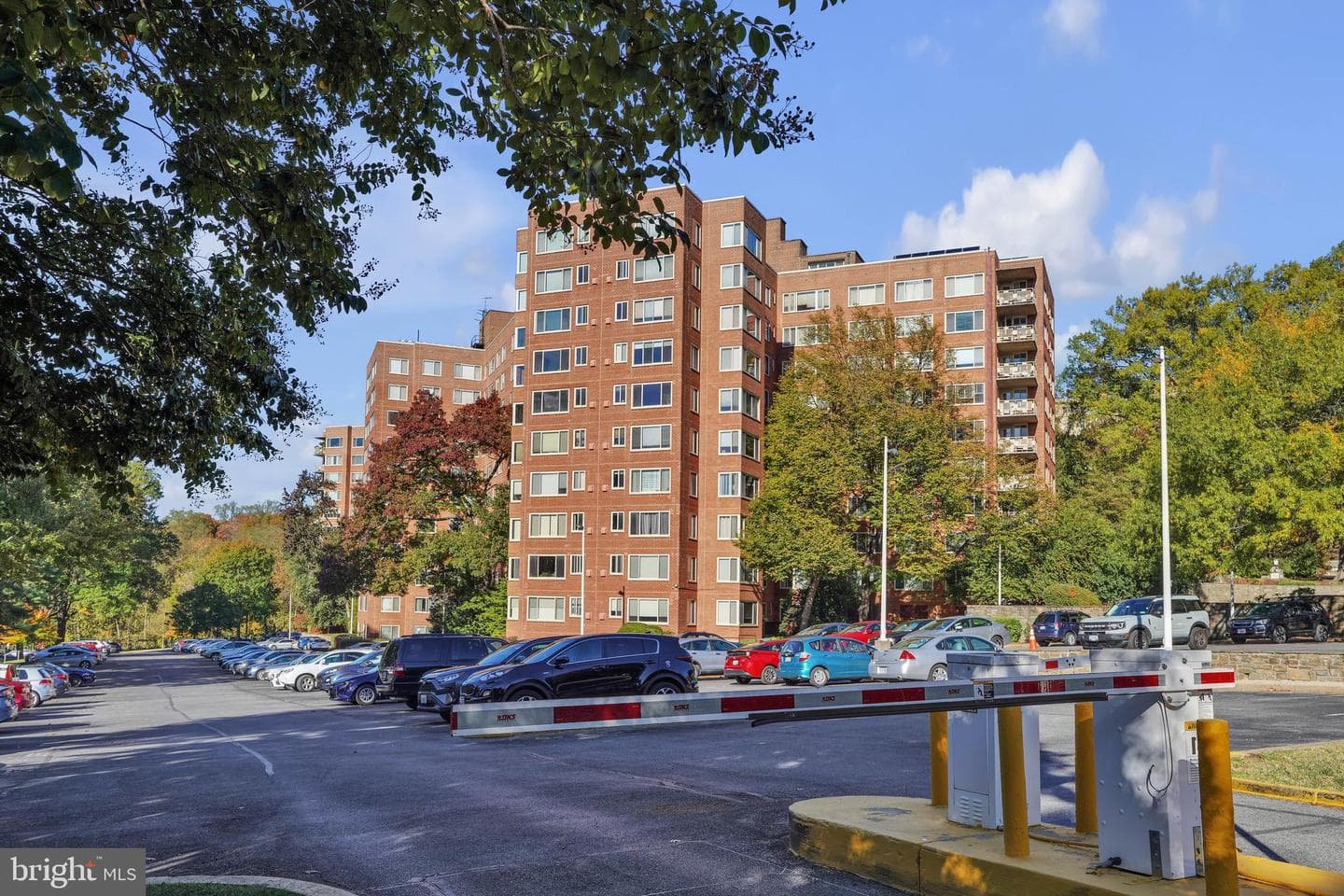 4000 Tunlaw Road NW #220 photo 30