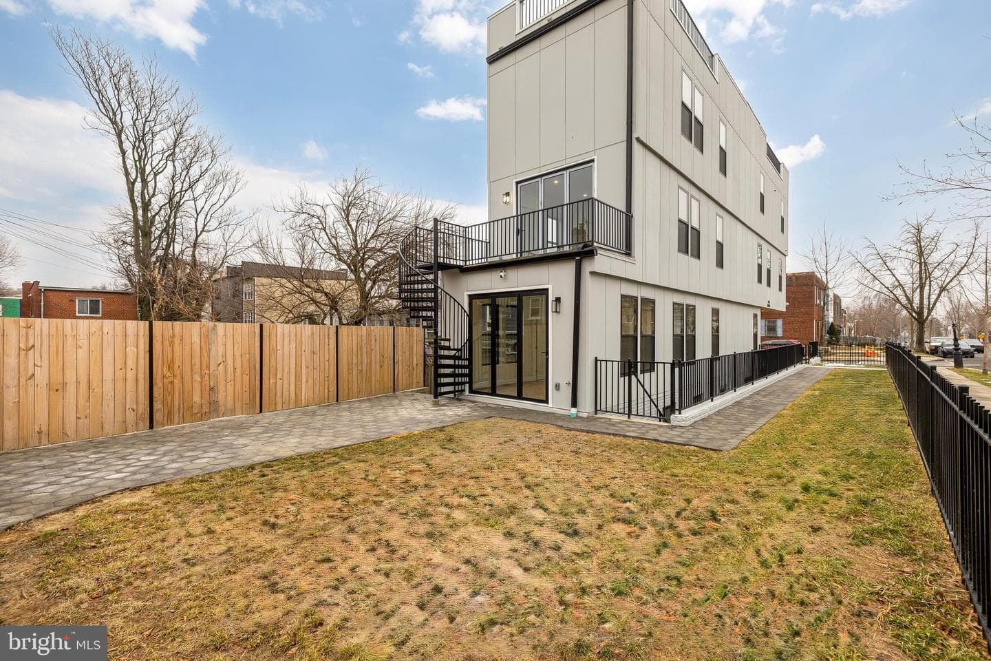 1516 Levis Street NE #2 photo 52