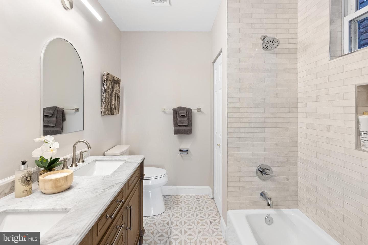 1213 Otis Place NW photo 32