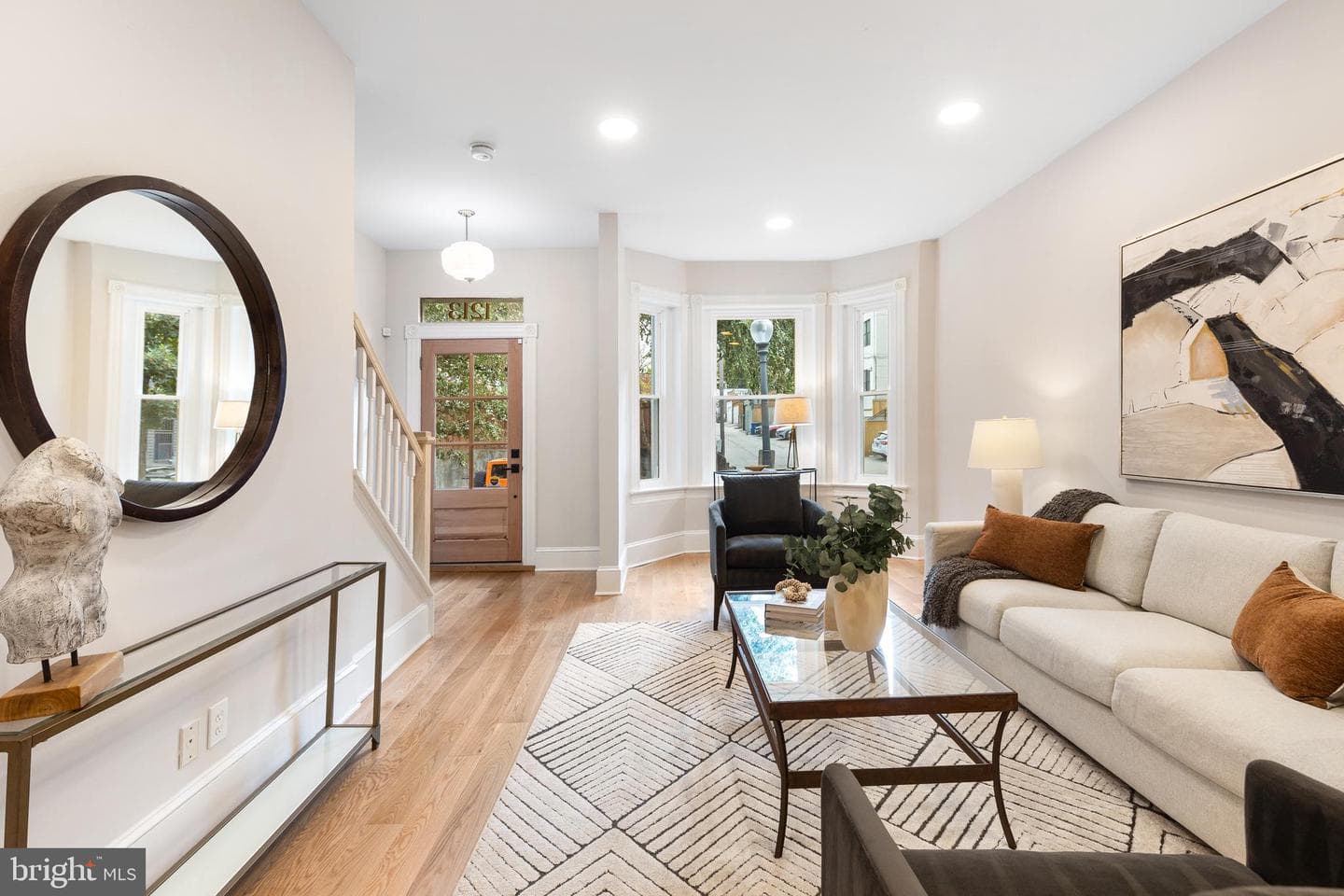 1213 Otis Place NW photo 8