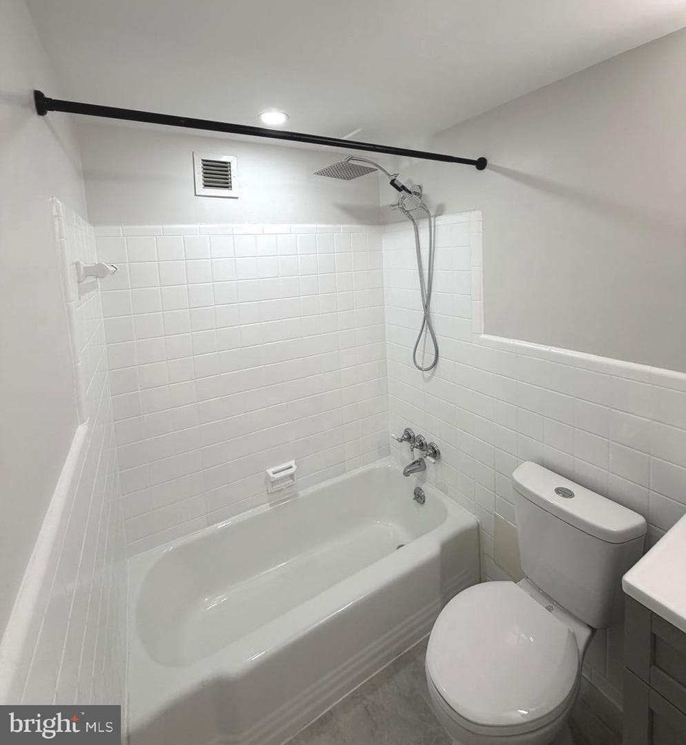 2710 Macomb Street NW #204 photo 12